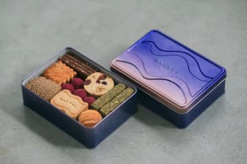 hannocオリジナルクッキー缶「L'heure bleue（ルールブルー）」（8種42枚入り・4,536円）