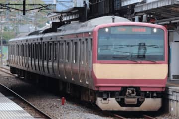 5両編成の「赤電」車両 K451編成(E531系 フレッシュマリオさん 2022年10月15日撮影)