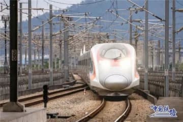 中国の鉄道当局は今年4月1日より、広深港高速鉄道の香港西九竜駅と広東省内の越境高速列車の本数を段階的に40本増やし、また同駅と広東省外とを結ぶ長距離高速列車の本数を22本増やす。