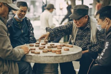 2022年末の時点で、北京の常住人口は2184万3000人と、前年比で4万3000人減少した。