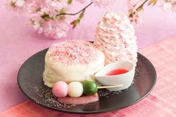 「桜パンケーキ」（イートイン1,848円、テイクアウト1,296円）