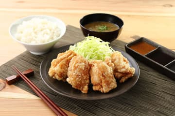 「からやま定食（4個）」は594円（通常価格759円）