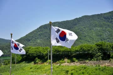 17日、韓国メディア・韓国経済は「韓国の過去10年間の輸出額増加率は中国の約半分、台湾の5分の1水準にとどまり、世界市場における『メイド・イン・コリア』の地位が揺らいでいる」と伝えた。