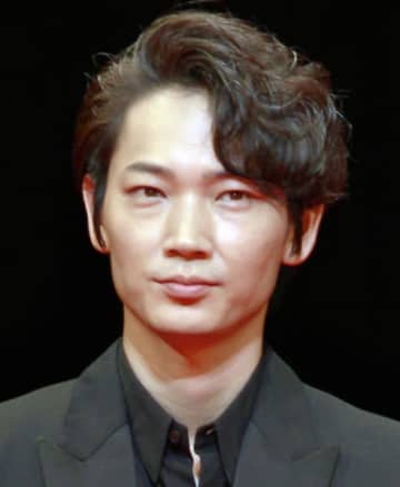 正真正銘の綾野剛（Ｃ）日刊ゲンダイ