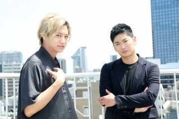 仮面ライダー俳優同士の、井上正大さんと松田悟志さん　撮影：ピンズバＮＥＷＳ編集部