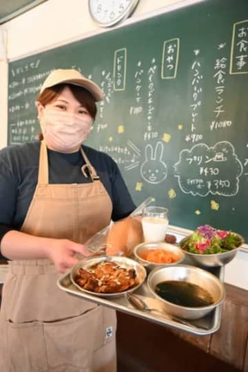 名物の「じゅげむじゅげむの給食ランチ」