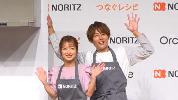 『NORITZ For 2030』厨房新商品発表会に登壇した（左から）辻希美、杉浦太陽 （C）ORICON NewS inc.