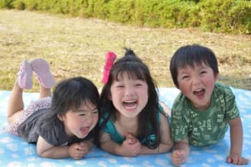 子どものたちの素晴らしい笑顔（イメージ）