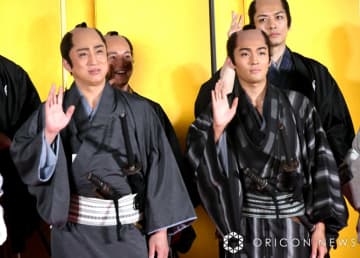 『鬼平犯科帳』キャスト発表会見に出席した（左から）松本幸四郎、市川染五郎 （C）ORICON NewS inc.