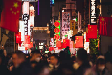 そろそろ寝ようと夜の10時過ぎ起きてトイレに行こうとベッドから足を下すと左足に力がはいらない。変な鈍痛を感じた。写真は長沙。