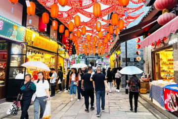 国家統計局が15日に発表したところによると、今年5月の中国の社会消費財小売総額は前年同期比12．7％増の3兆7800億元（1元は約19．8円）だった。