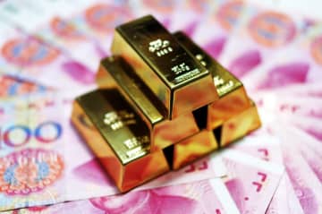 2023年以来、世界の金相場が上昇しているのを背景に、中国の金相場も上昇し、若者の間では「金購入ブーム」が生じている。