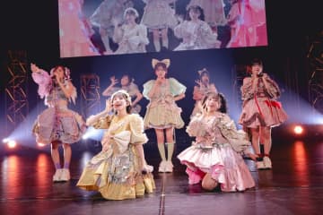 『さよなら中野サンプラザ音楽祭』に出演したFRUITS ZIPPER　PHOTO：ヨシモリユウナ