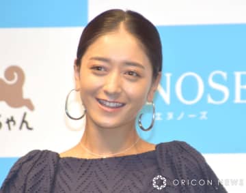 ウエスト＆背中チラリなワンピースで登場した池田美優 （C）ORICON NewS inc.