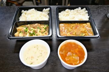 （左上から時計回りに）マーボーとうふ、すうぷやあ特製チキンカレー、ミネストローネ、クラムチャウダー