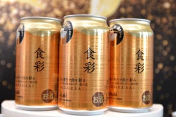 ↑アサヒビール「アサヒ食彩」。340ml缶の店頭想定価格は税込284円。コンビニ限定で7月11日発売。サイズはほかに485ml缶もあり