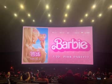 3日、台湾のニュースサイト・IN NEWSは映画「バービー（Barbie）」と「オッペンハイマー（Oppenheimer）」を組み合わせたミームに日本のネットユーザーから批判が相次いでいると報じた。