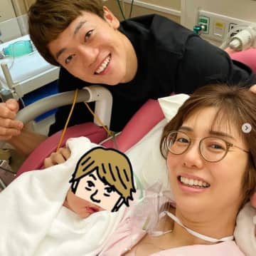 第1子男児が誕生したおばたのお兄さん＆山崎夕貴アナウンサー（写真はインスタグラムより）