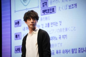 韓国で初のファンミーティングを開催した坂口健太郎