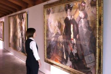 企画展で展示される「京舞」などの舞妓シリーズ=筑西市大塚