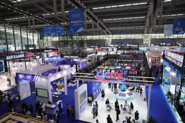 第25回中国国際ハイテク成果交易会が15日、広東省深セン市で開幕した。