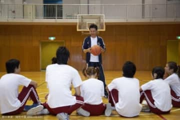 中国の義務教育段階の体育教師の数は70万人にまで増加している。