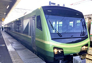 新たに運行する観光列車「SATONO」。磐越西線では「あいづSATONO」の名称で運行する。 （JR東日本東北本部提供）