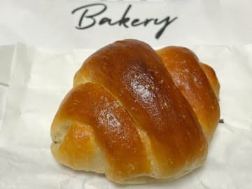 韓国で塩パンが大ブーム中（写真は『Ｔｒｕｆｆｌｅ　ＢＡＫＥＲＹ』の「海藻バターの塩パン」）　撮影／編集部