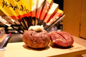 黒毛和牛100%赤ふじハンバーグステーキと特上霜降り牛タンステーキ