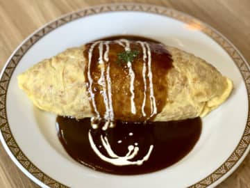 薄焼き玉子が絶品と話題　SNSを騒がせる究極の王道オムライス