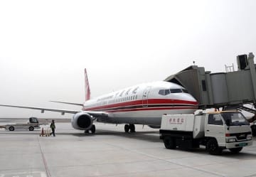 中国聯合航空の北京と敦煌を結ぶ初の直行便が2日に就航した。