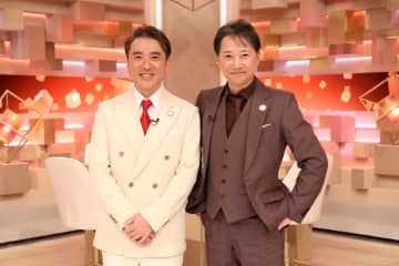 （左から）ムロツヨシ、中居正広 （C）フジテレビ