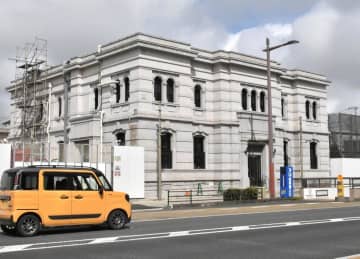 改修して美術館を核とする複合施設となる旧三菱UFJ銀行水戸支店=水戸市泉町