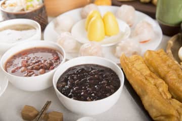 北京市内に展開する複数の中国料理ファストフードチェーン店で3元の朝食セミセルフサービスの提供が次々と始まっている。