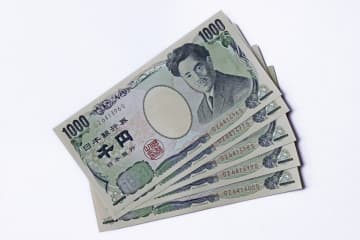 25日、第一財経は「止まらない円安、日銀はいつ手を下すのか」と題した記事を掲載した。