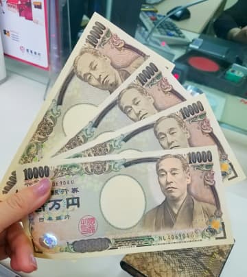 為替市場では年明けから円安が進んでいる。日本銀行が3月の金融政策決定会合でマイナス金利政策の解除を決め、一服するかと思われたが、その後も円安は加速している。