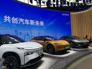北京国際モーターショーではEVの新モデルに注目が集まっています。日本勢も中国市場に向けた新型EVを披露しました。写真はトヨタの展示ブース。
