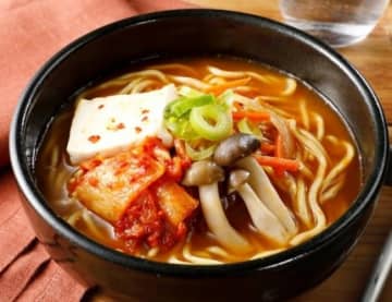 「チゲラーメン」（税込 561円）