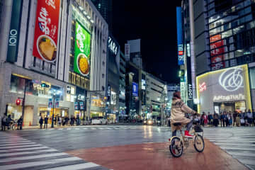 5日、第一財経は、トヨタなど自動車メーカーなど5社が自動車の量産に必要な「型式証明」申請で不正を働いていた問題について、日本経済への影響について論じた記事を掲載した。