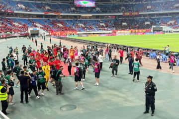 サッカーのワールドカップ（W杯）アジア2次予選の戦況について、中国のスポーツメディア・直播吧は日本のファンから「韓国は絶対に中国に負けるな」との声が上がっていると報じた。