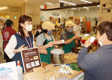 県内各施設自慢のコーヒーが並んだ飲みくらべフェスタ