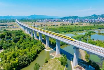 中国全国の都市間鉄道の運営などを手掛ける国家鉄道集団は11日、「1〜5月の固定資産投資額が前年同期比10．8％増の2284億7000万元に達した」と発表しました。