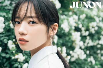 『JUNON』8月号に登場する齊藤京子