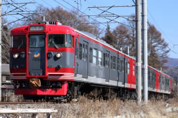 「しなの鉄道色(しなてつカラー)」の115系S9編成 2024年02月02日撮影