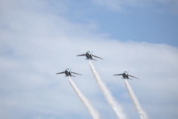 ブルーインパルス松島基地上空訓練にて