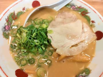 こってり系ラーメンの代表格『天下一品』　(photoAC）