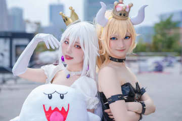 キングテレサ姫／猫宮すら。（X：@sura317）、クッパ姫／猫宮ハルナ（X：@Hapinachan_cos）