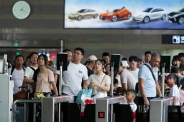 7月1日から22日までの中国の鉄道利用者数が延べ3億人を突破した。