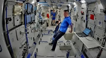 4月25日の軌道上への打ち上げから現在まで、中国の有人宇宙船「神舟18号」の乗組員は軌道上ですでに3カ月滞在している。