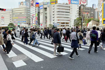 華字メディアの日本華僑報に29日、日本について、「失われた30年」を経て若者は牛馬のように働くことを拒むようになったとする記事が掲載された。写真は東京・池袋。